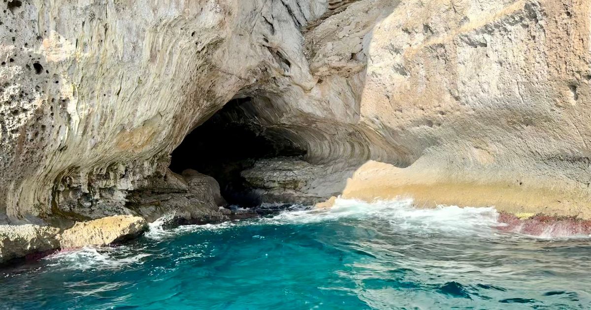 Modra špilja (Grotta Azzurra)